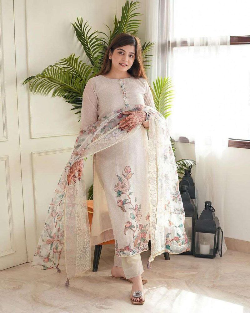Lilan Cotton Floral Printed Straight Pakistani Kurti with Pant and Dupattta